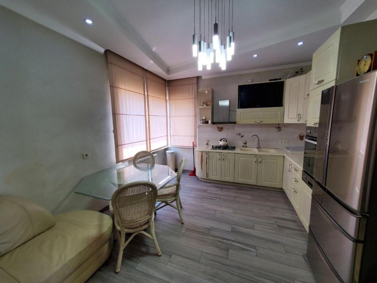 טביליסי Guesthouse Anna מראה חיצוני תמונה
