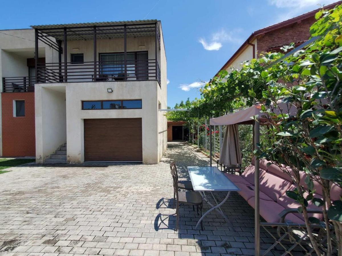טביליסי Guesthouse Anna מראה חיצוני תמונה